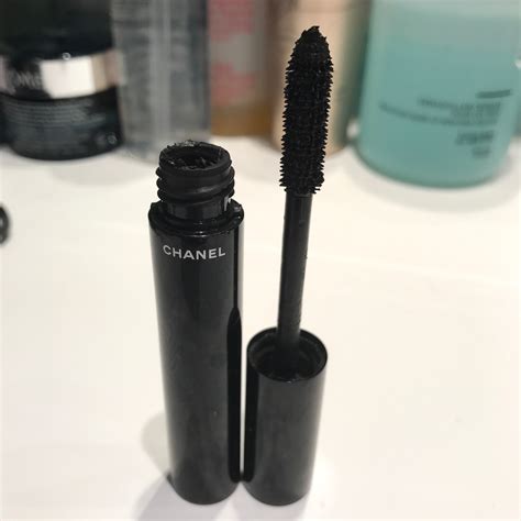 dimension de chanel mascara|chanel le volume mascara review.